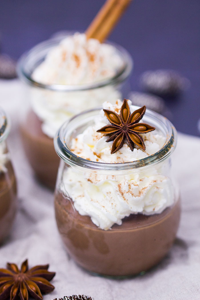 Schokoladenpudding mit Zimtsahne - Rezept | verzuckert-blog.de