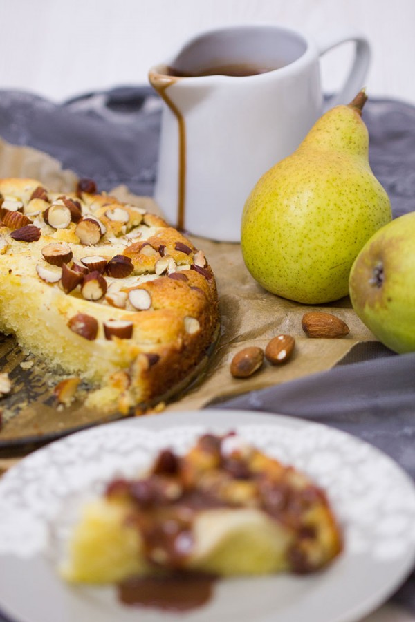 Birnenkuchen mit Mandeln und Schokosoße {Unser Herbst – unsere Desserts ...